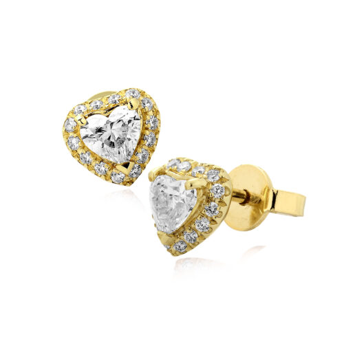 Proudly handmade in italyJewelry. Masi Gioielli is a jewelry design and manufacturing company, founded in 1988 with a family tradition dating back to 1957. Our skilled designers create unique forms, paired with stones chosen by a graduate gemologist from Hrd Diamond High Council, and expertly crafted by goldsmiths from Valenza. Our attention to detail ensures high quality and craftsmanship, appreciated by those who love natural gemstones. Each Masi jewel is designed for everyday wear with ease, and for special occasions with elegance. We offer partners trendy product lines, catering to a diverse customer base. Our strength lies in producing innovative and classic designs for our customers. At Masi Gioielli, we are committed to providing our customers with exceptional service and quality, whether they choose from our existing collections or opt for a custom-made piece.